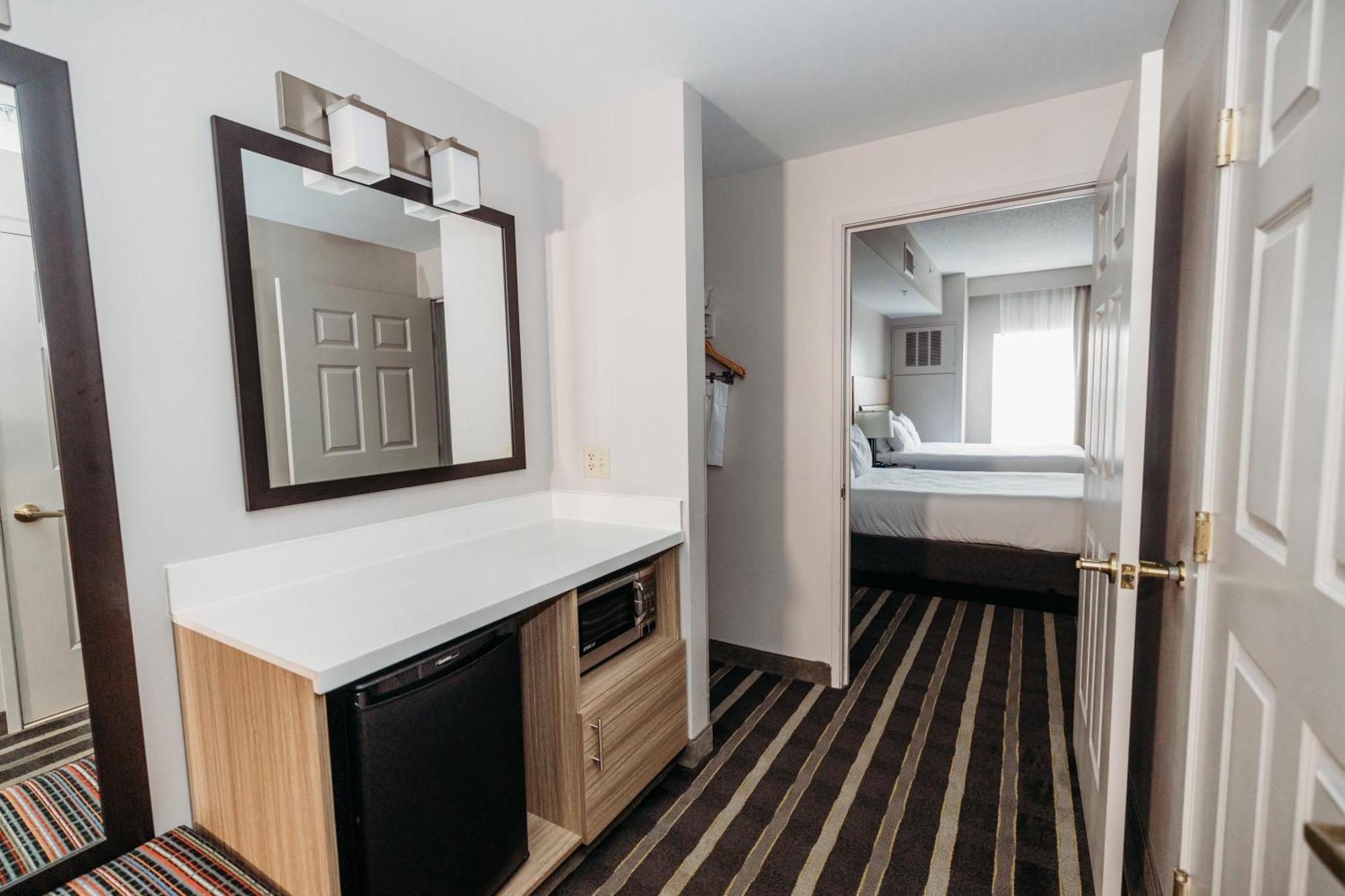 Hotel Parkview & Suites, Lancaster Amish Country, Pa 3*